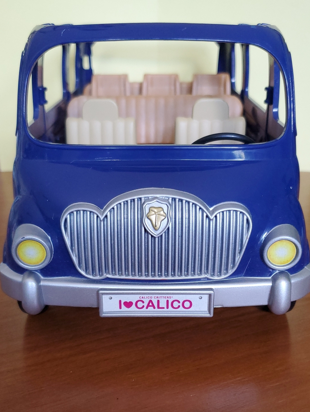 Calico Critters Family Seven Seater Blue Van